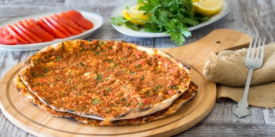 Adana'ya Özgü Lahmacun