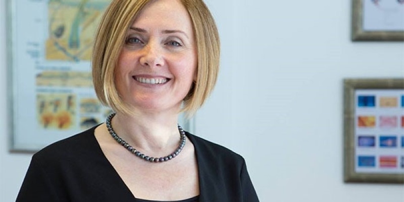 Kadın Tipi Saç Dökülmesine Çözüm..