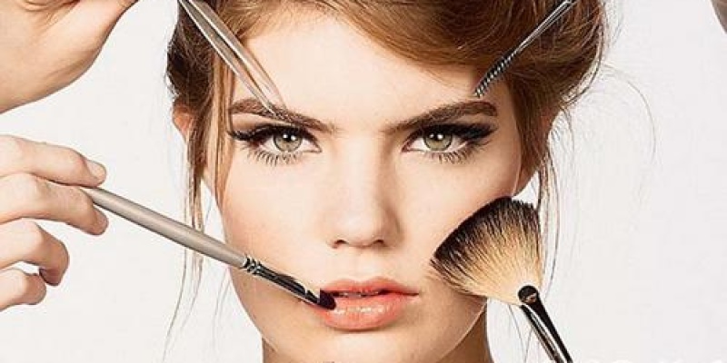 MAKYAJ YAPMANIN PÜF NOKTALARI