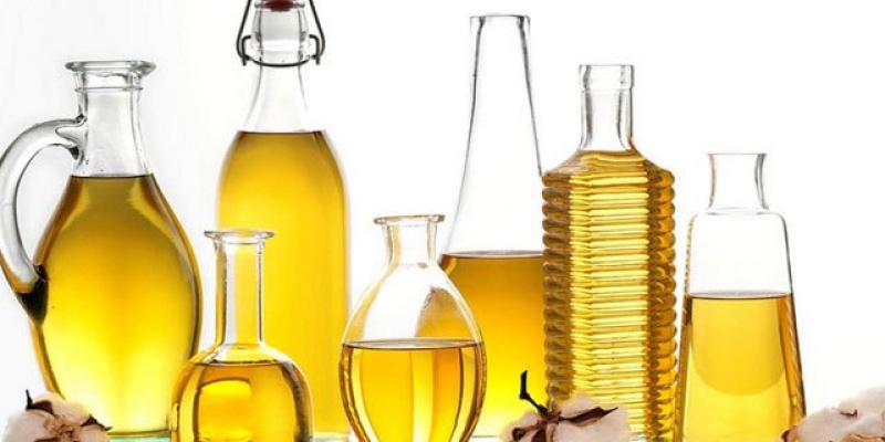 Saç Dökülmelerini Önleyen Yağlar