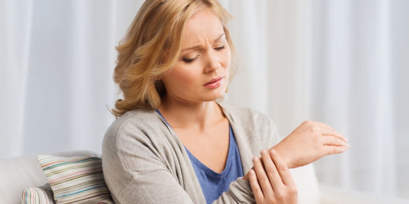 Yaşlılarda El Titremesinin Sebepleri